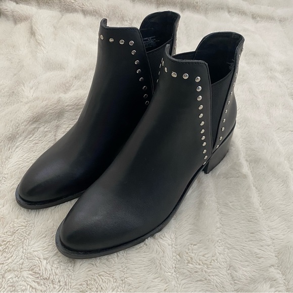 Steve Madden Cade Black Leather Ankle Boots Booties with Silver Studs Size 8.5 - Picture 8 of 15